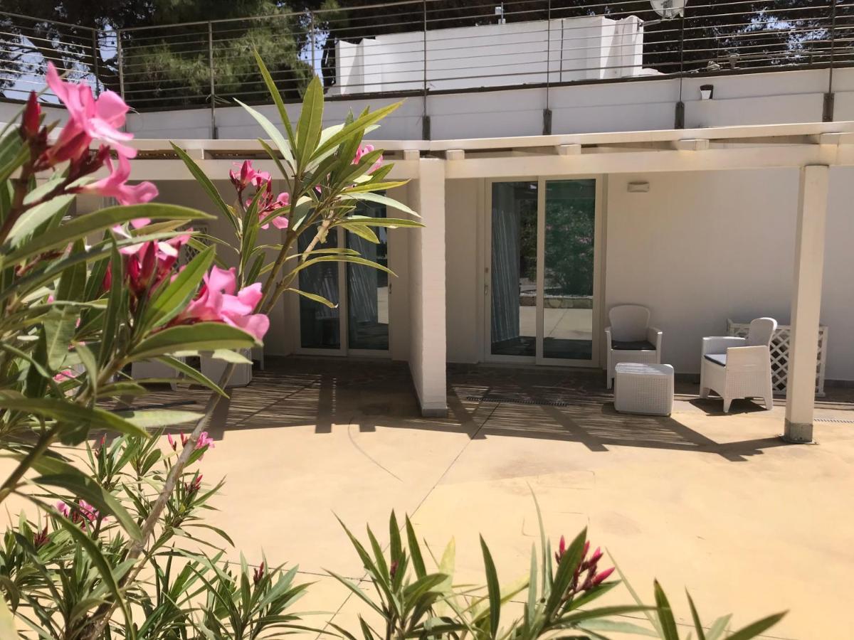 Angolo Mare Apartments & Rooms ポルト・ピノ エクステリア 写真