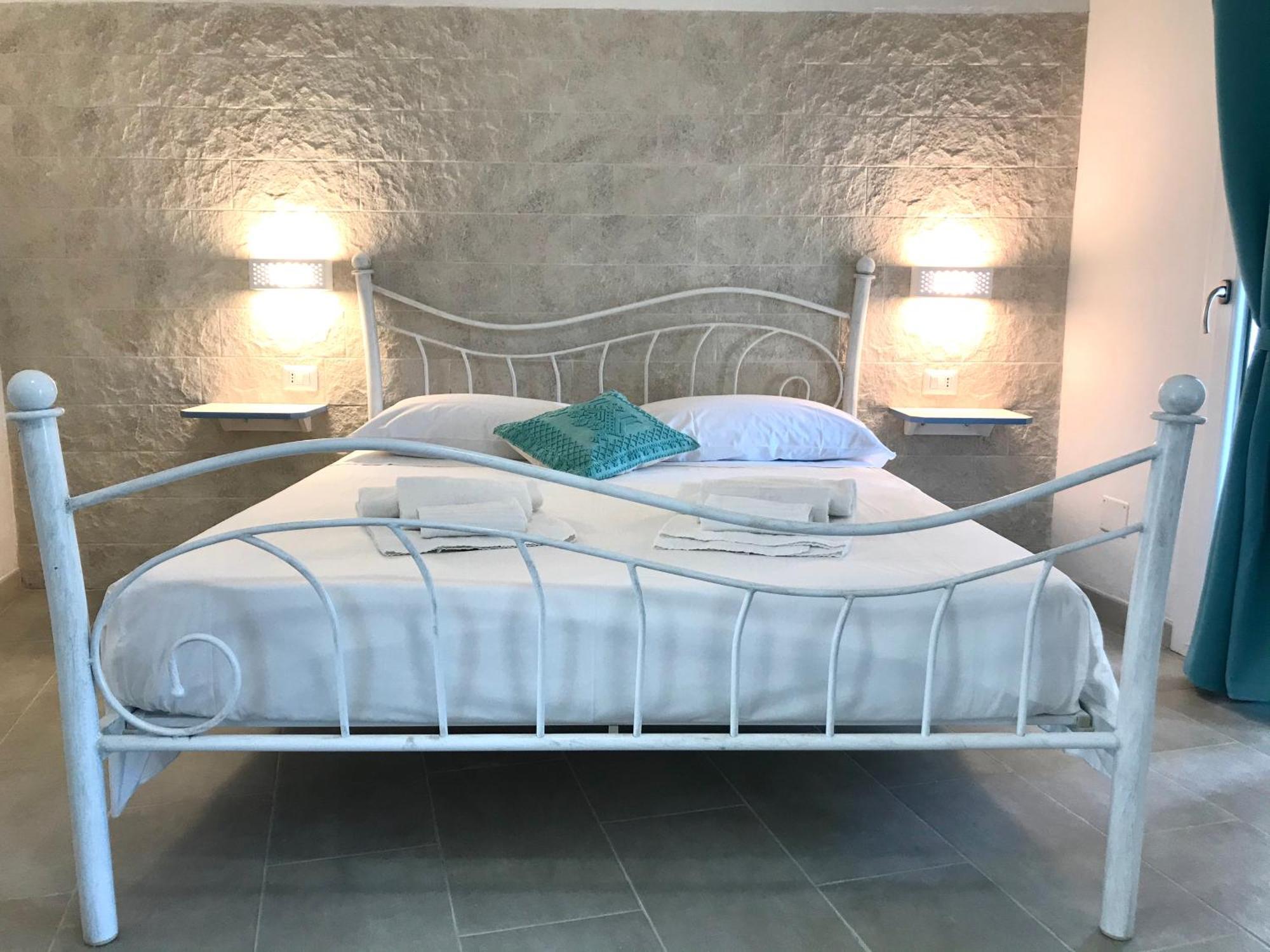 Angolo Mare Apartments & Rooms ポルト・ピノ エクステリア 写真