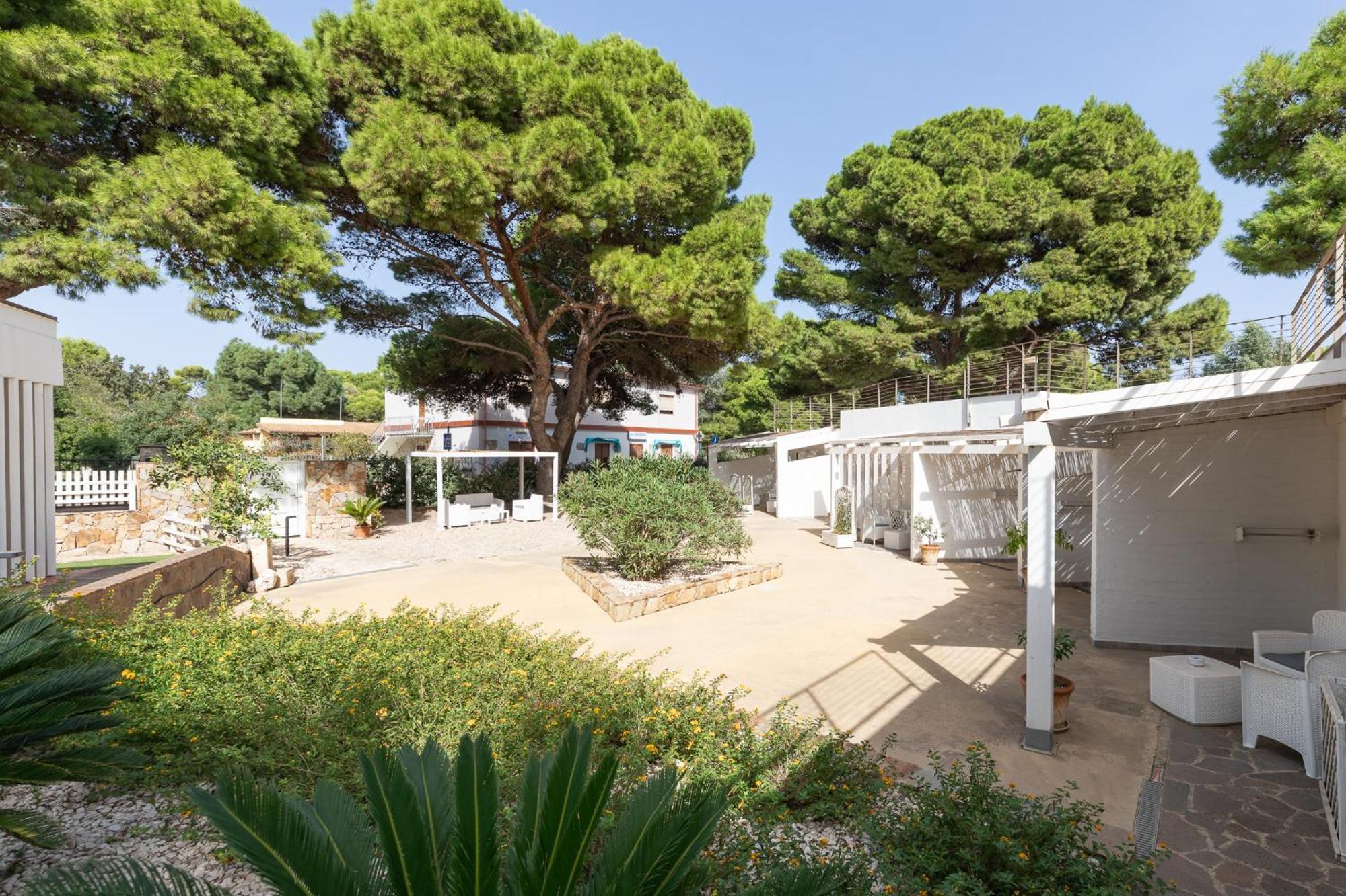 Angolo Mare Apartments & Rooms ポルト・ピノ エクステリア 写真